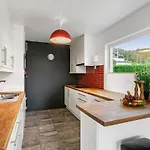 6 Bedroom House *