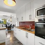 6 Bedroom House *