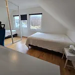 6 Bedroom House Vila