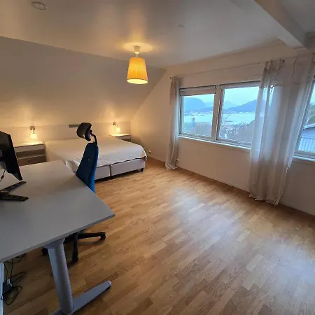 6 Bedroom House Villa