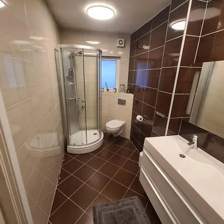 Villa 6 Bedroom House Alesund