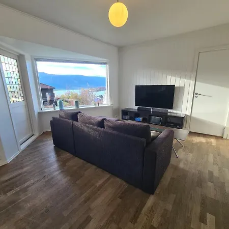 6 Bedroom House Villa Ålesund
