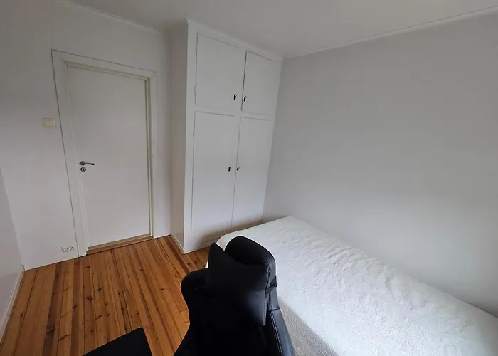 6 Bedroom House